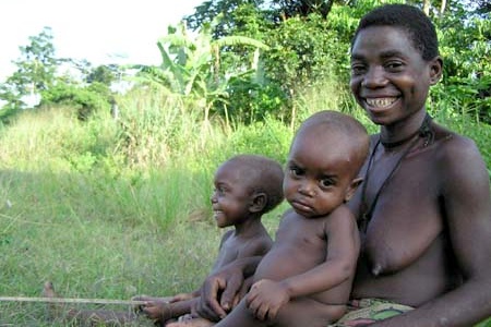 Rodina Pygmejů v africkém Kongu