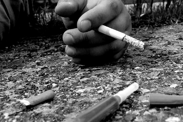 drogy, cigareta, stříkačka