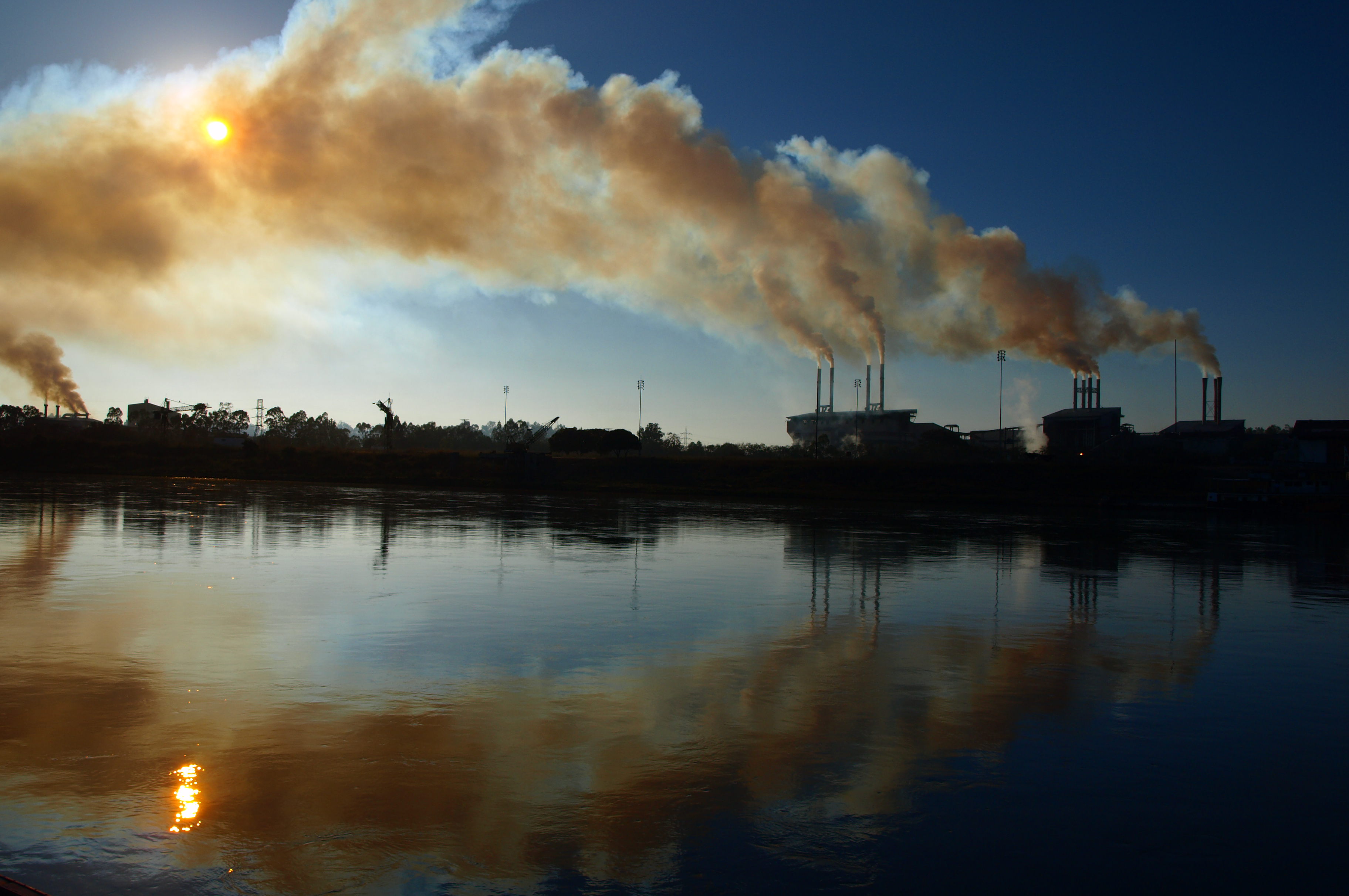 Kouřící továrna - z nečištění - globální oteplování