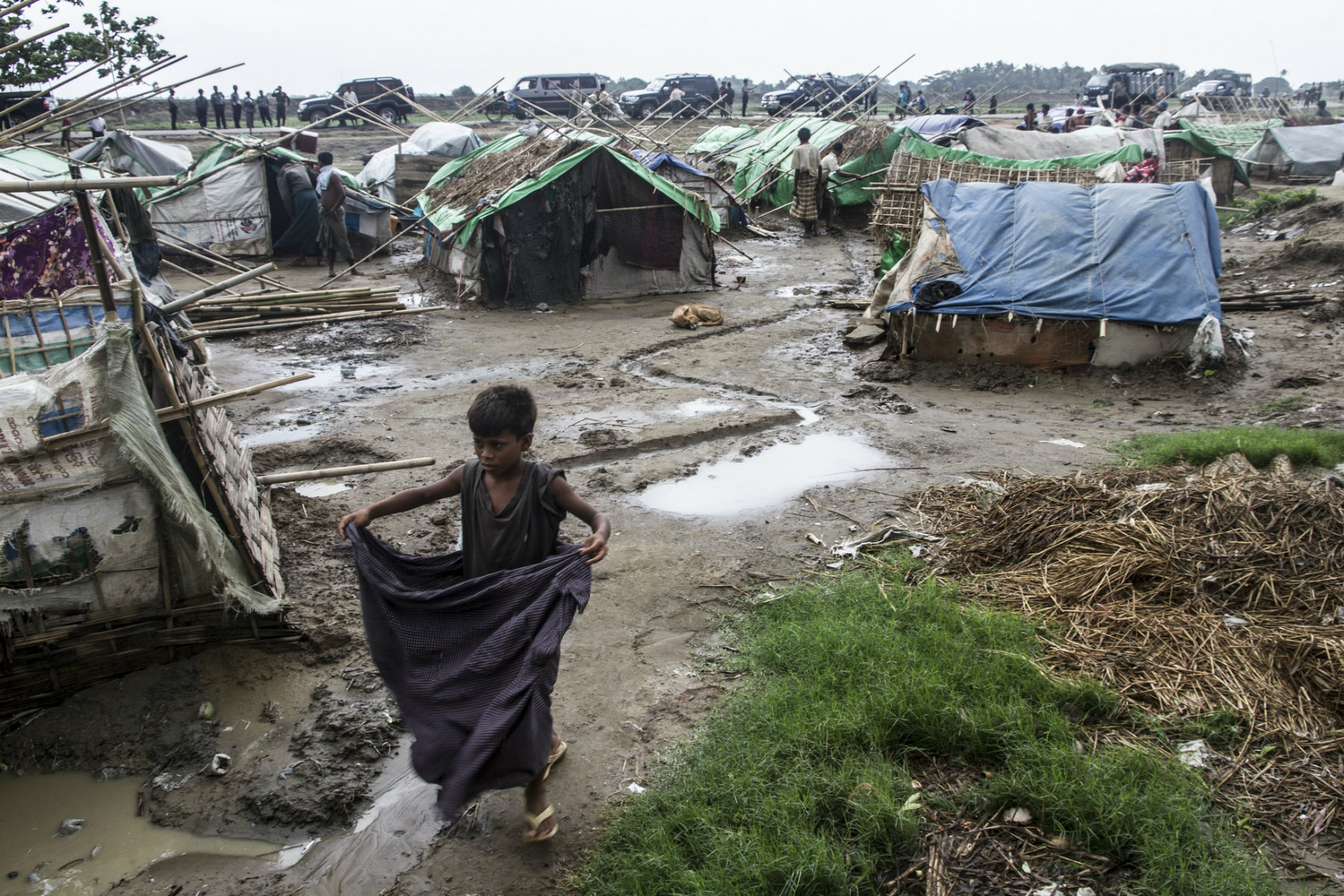 Rohingové v provizorním uprchlickém táboře