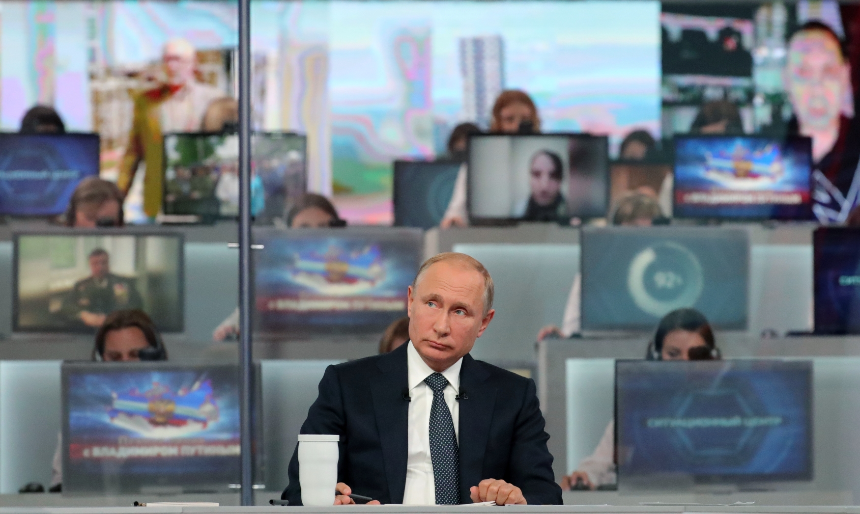 Vladimir Putin odpovídal na otázky občanů