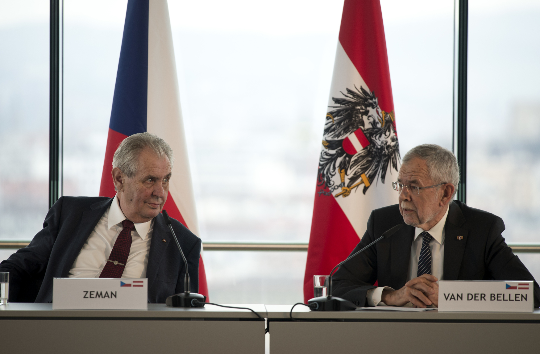 Český prezident Miloš Zeman a rakouský prezident Alexander Van der Bellen