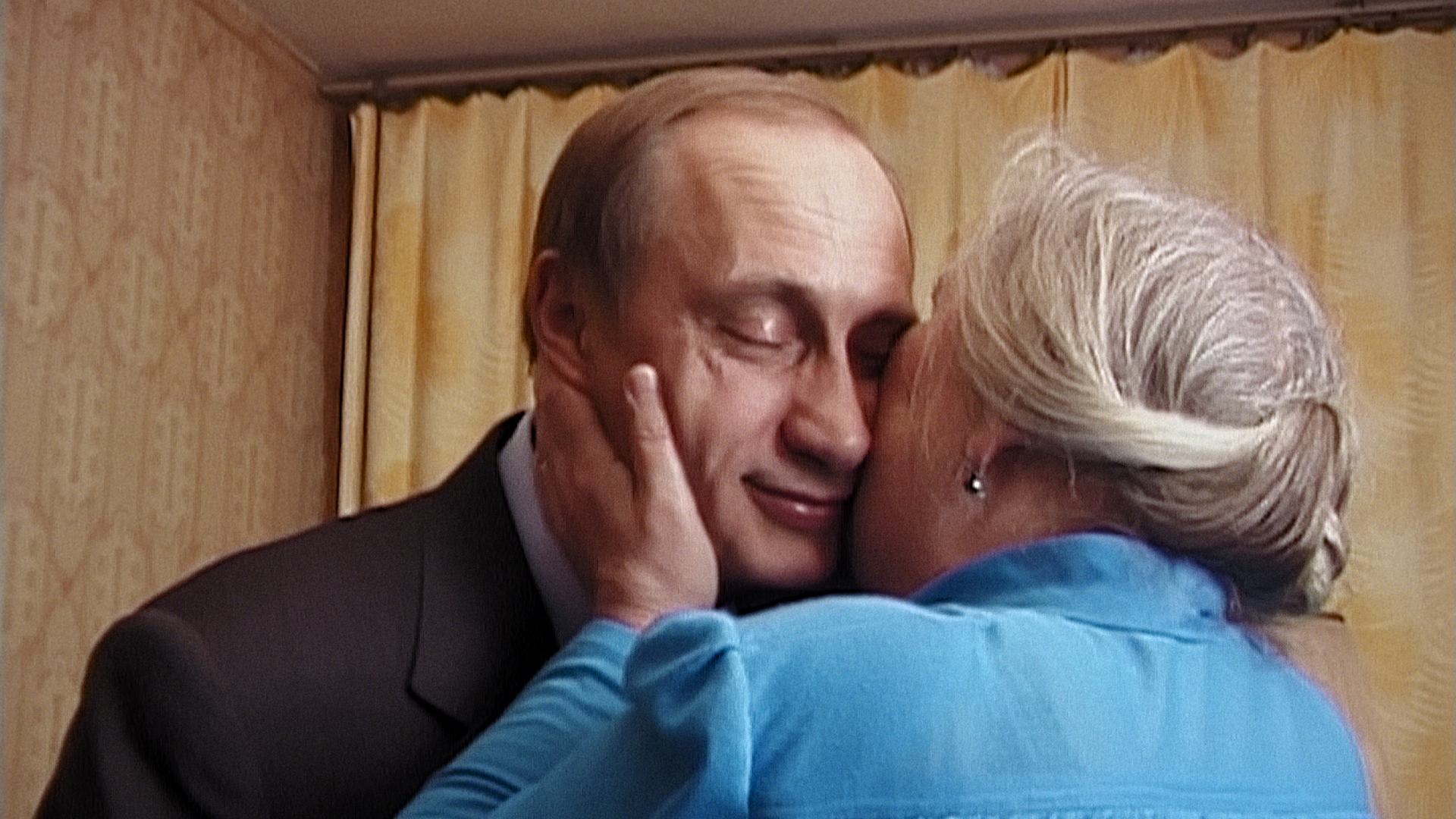 Z dokumentárního filmu Svědkové Putinovi, režie Vitalij Manskij Z dokumentárního filmu Svědkové Putinovi, režie Vitalij Manskij