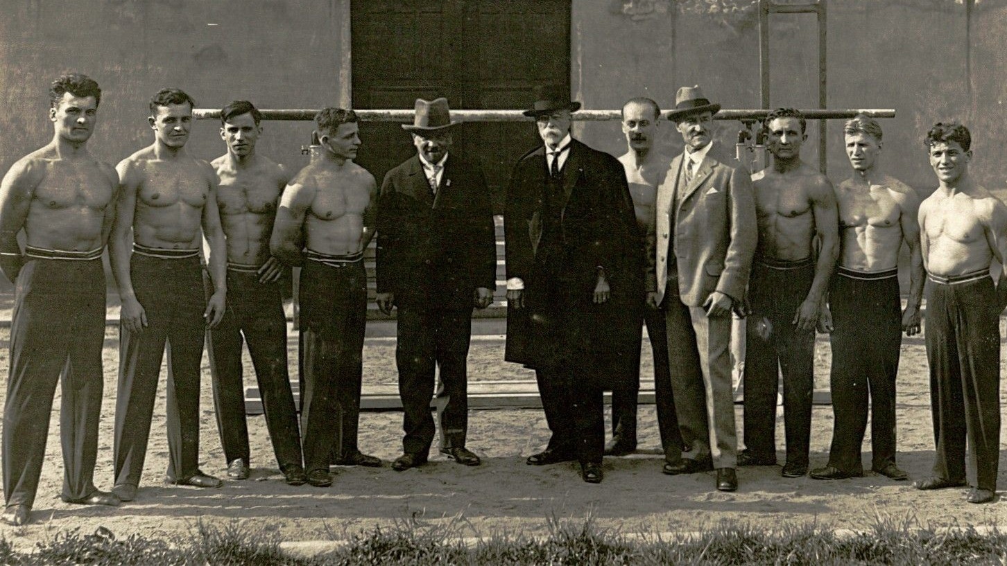 Prezident T. G. Masaryk se sokolským poselstvem v Tyršově domě