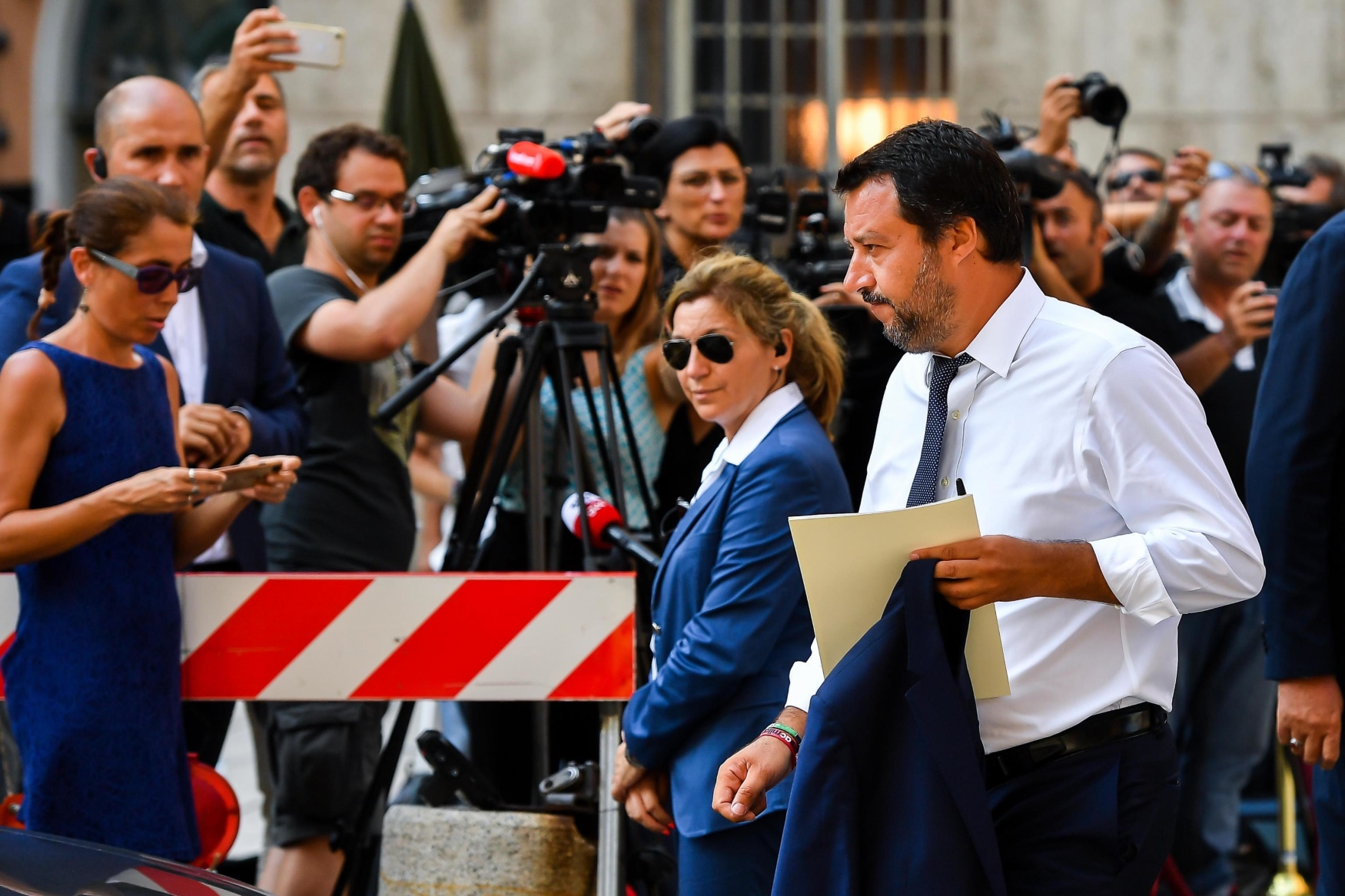 Matteo Salvini od nástupu nové vlády začátkem června úspěšně hraje roli „muže naplněného spravedlivým hněvem“