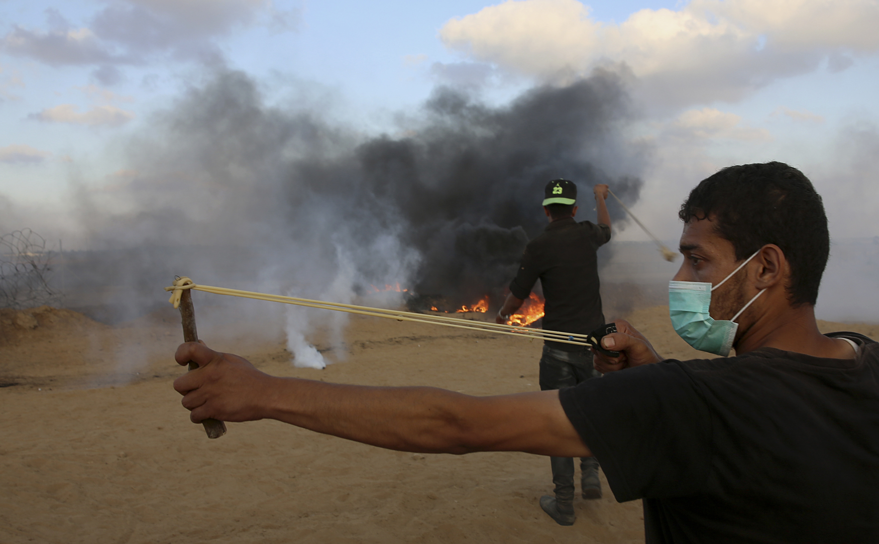 Pokud Hamáš zastaví ostřelování, pokusy o proražení hraničního plotu i zápalné balony a draky, Izrael je ochoten otevřít přechod Kerem Šalom