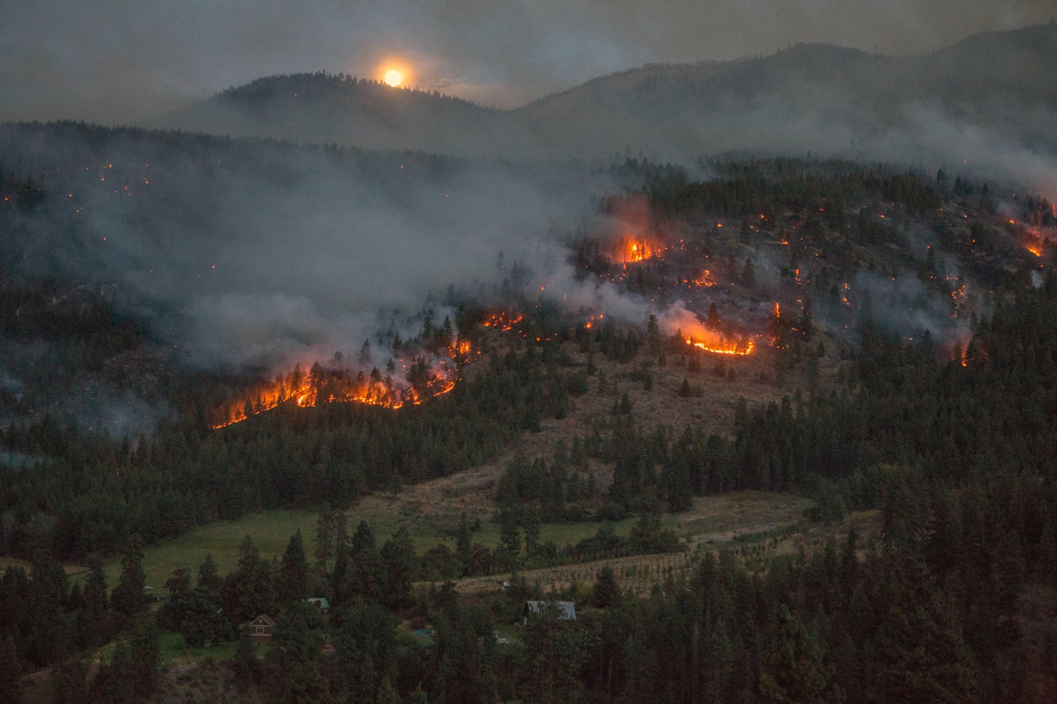 Požár v Californii 2015, Six River National Forest 