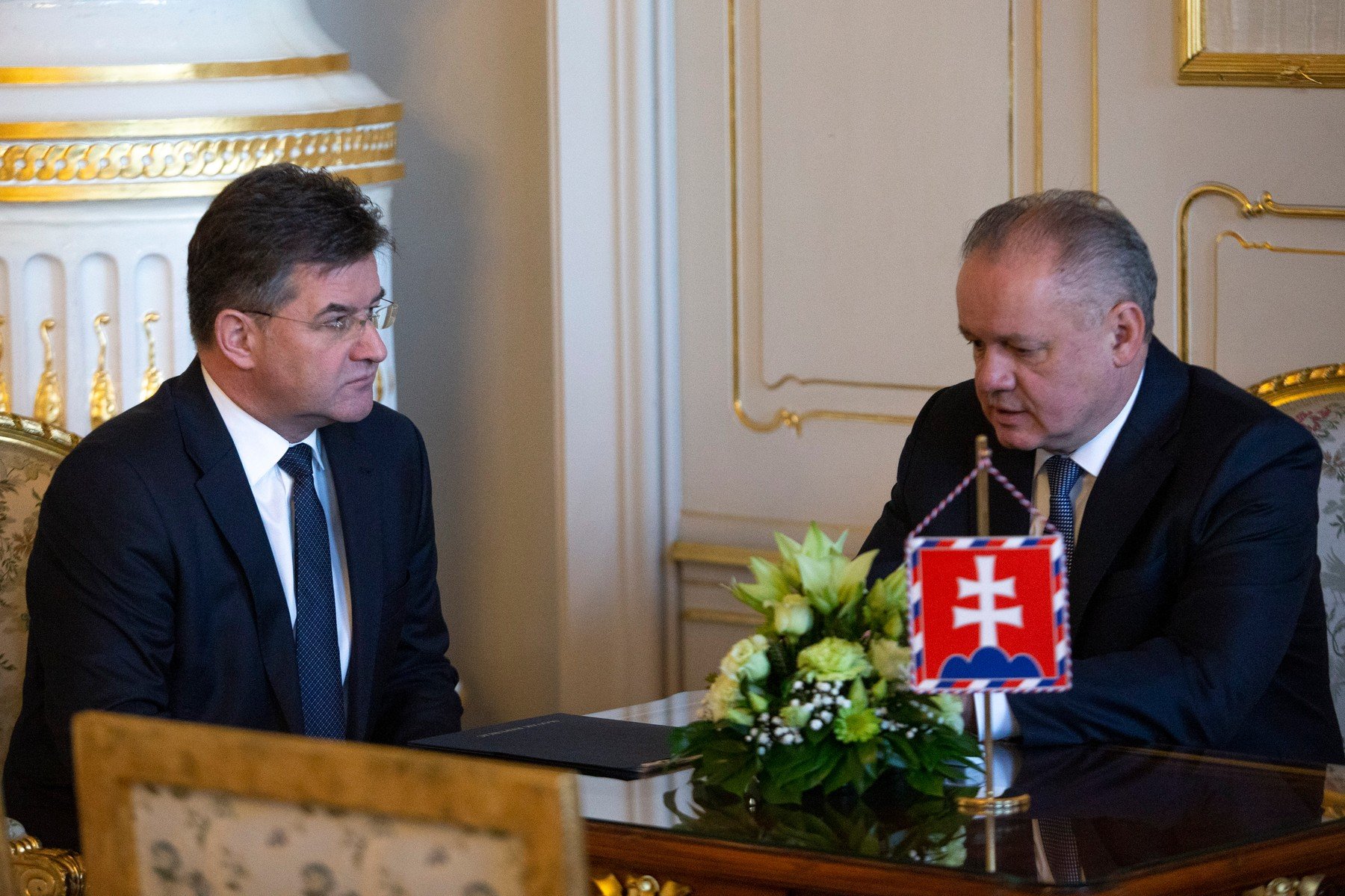 Ministr zahraničí SR MIroslav Lajčák a prezident SR Andrej Kiska