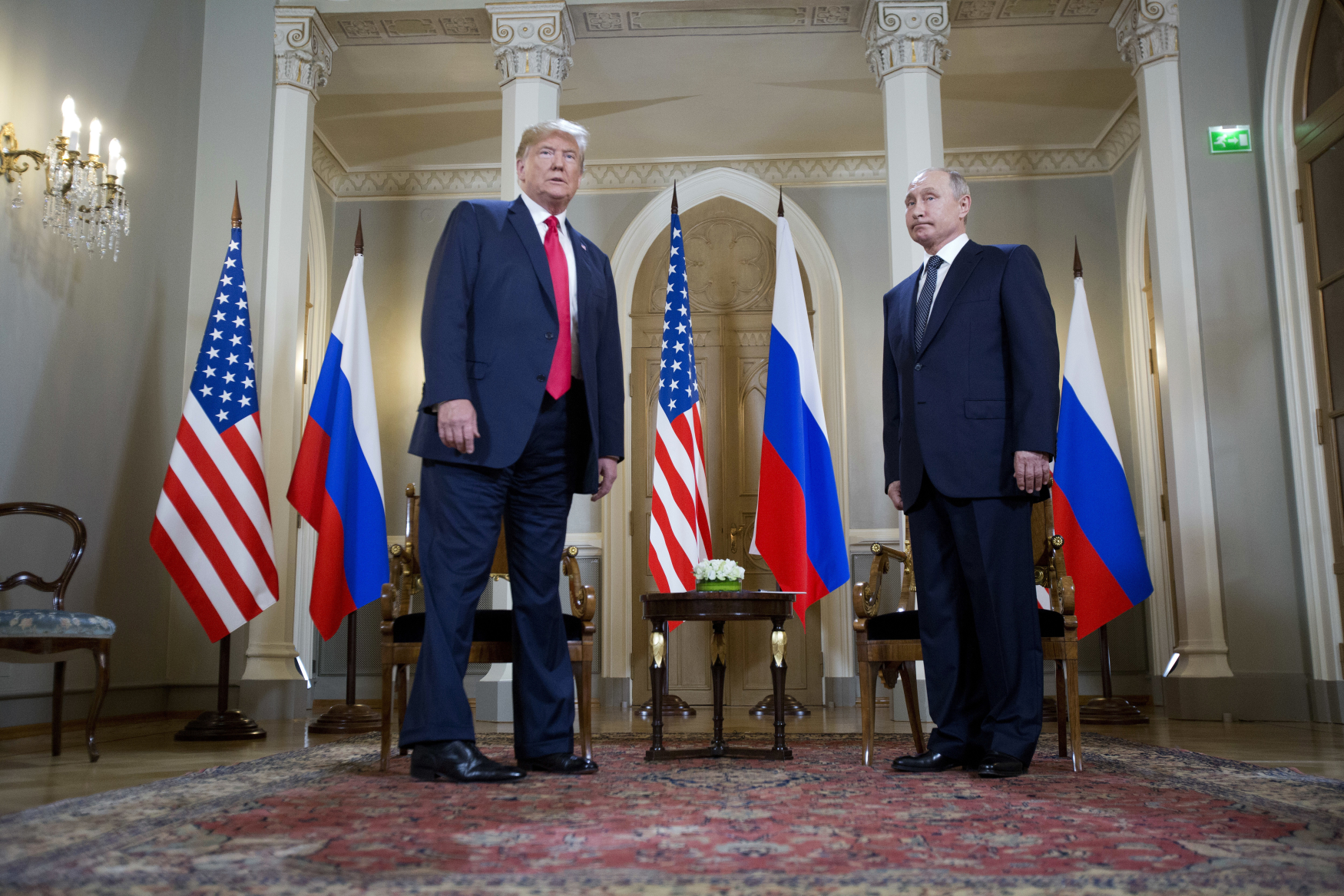 Donald Trump a Vladimir Putin během setkání v Helsinkách