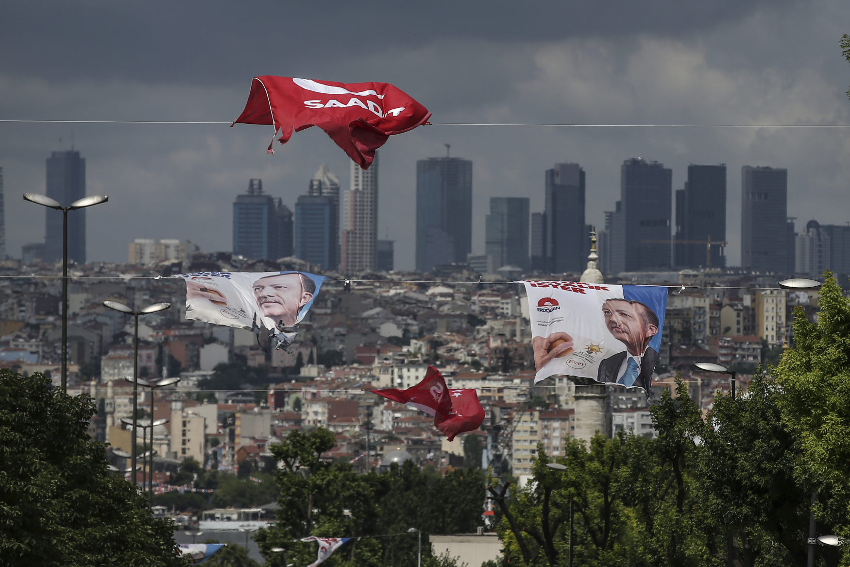 Turecko čekají prezidentské a parlamentní volby