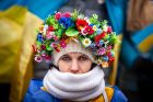 Ukrajinská žena na demonstraci ve Washingtonu u příležitosti prvního výročí ruské invaze