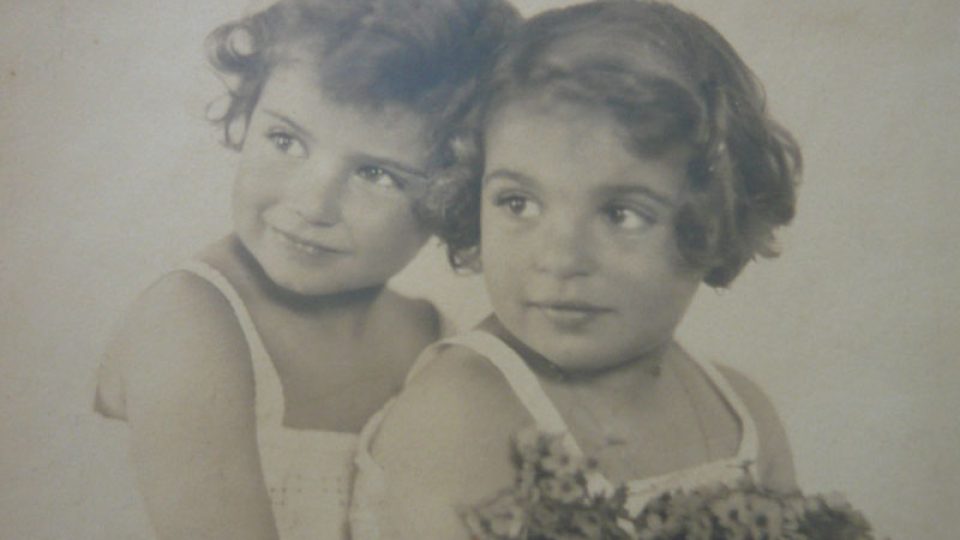 Isla Maier a Markéta Nováková asi v roce 1928