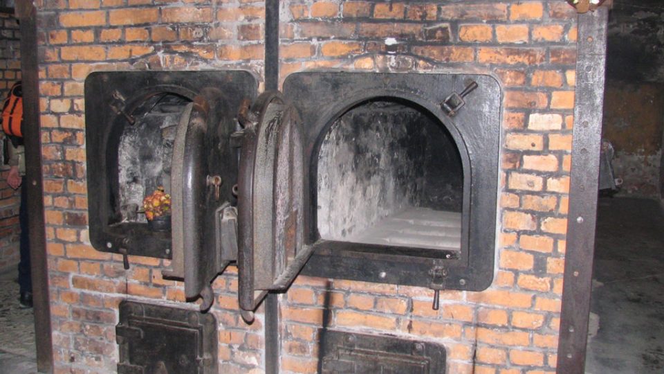Kremační pece v muzeu v Osvětimi