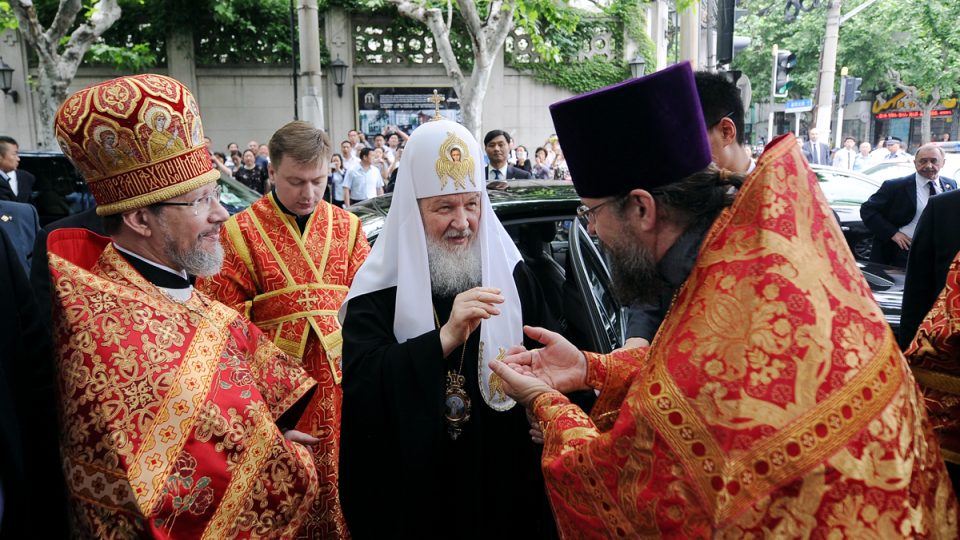Ruský patriarcha Kirill při návštěvě Číny v květnu 2013