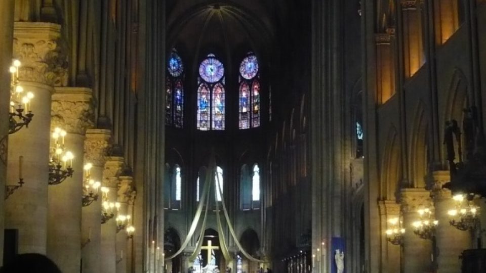 Mše v Notre Dame de Paris