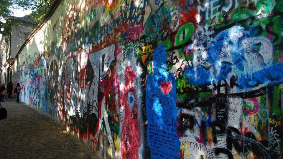 Lennonova zeď v roce 2008