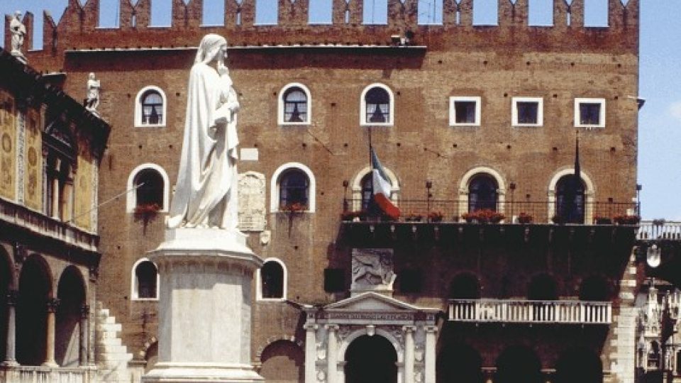 Palác Cangrandeho della Scally ve Veroně