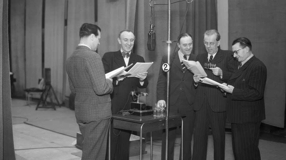 Natáčení protektorátního rozhlasového skeče Rudá nemoc (1941)