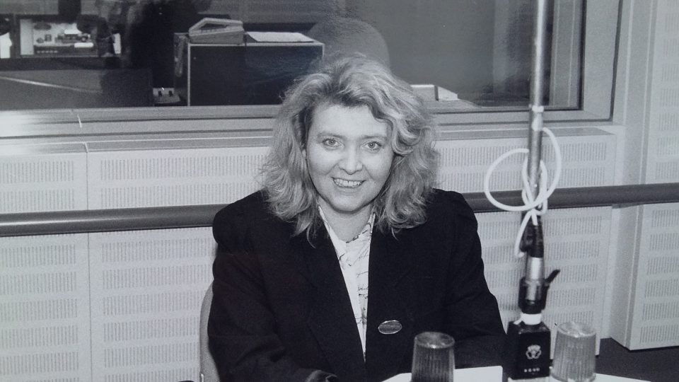 Lída Rakušanová v listopadu 1989 vysílala pořad Události a názory v Rádiu Svobodná Evropa