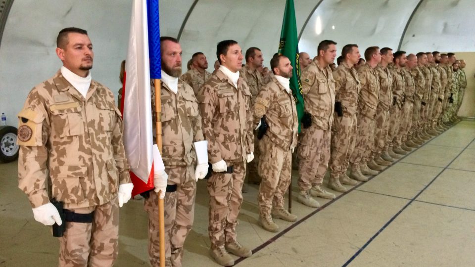 Vojáci v Kábulu převzali medaile NATO