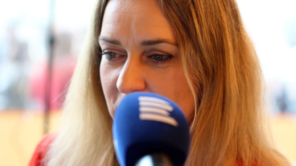 Helena Šulcová moderuje Radiofórum (ale i celou hodinu po poledni)