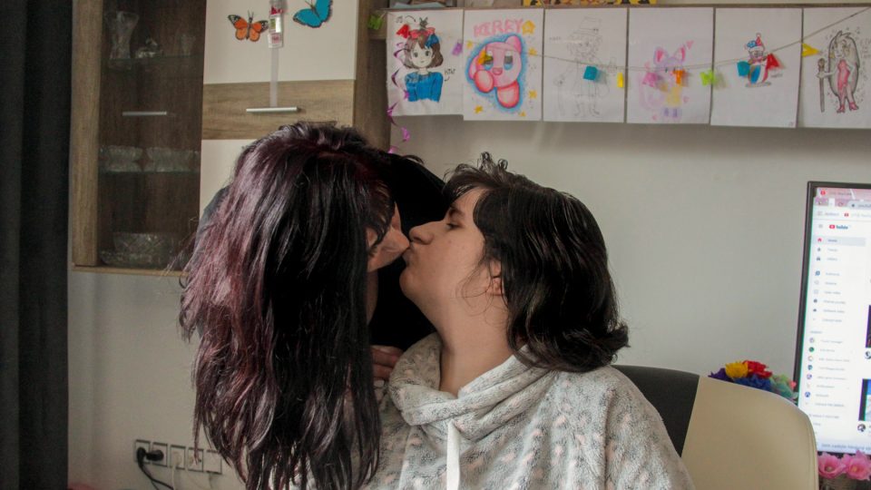 Natálka, která se stala tváří pomoci Konta Bariéry určené lidem s poruchou autistického spektra