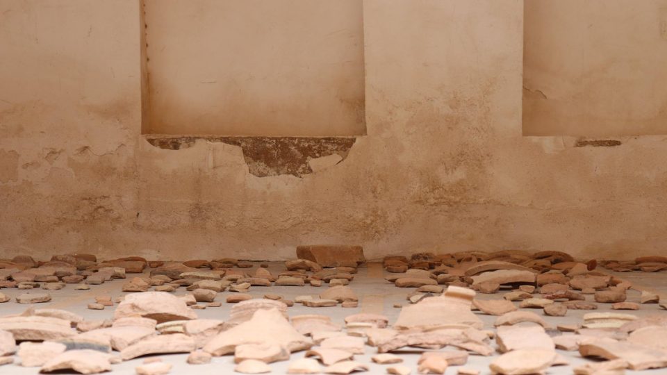 Úlomky, které našli archeologové na vykopávkách u města Koya