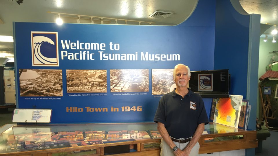 Zakladatel Pacific Tsunami Museum Walter Dudley