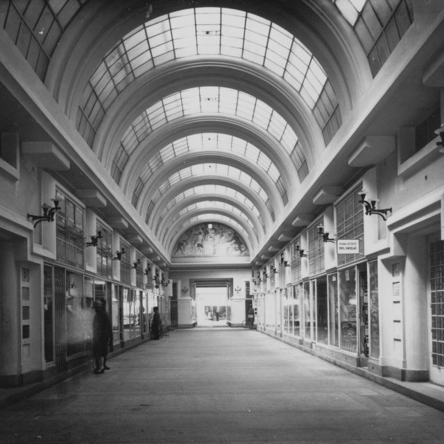 Machoňova pasáž v druhé polovině 20. let 20. století | foto: Archiv Východočeského muzea v Pardubicích
