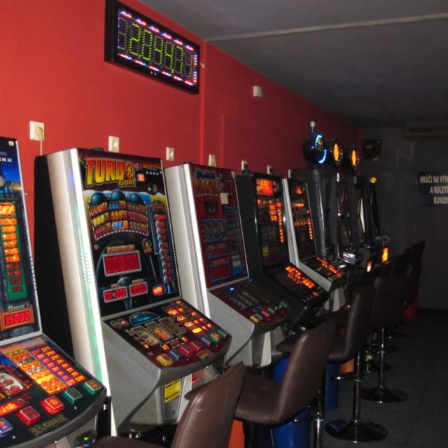 Diskutované hrací automaty | foto: Michal Trnka