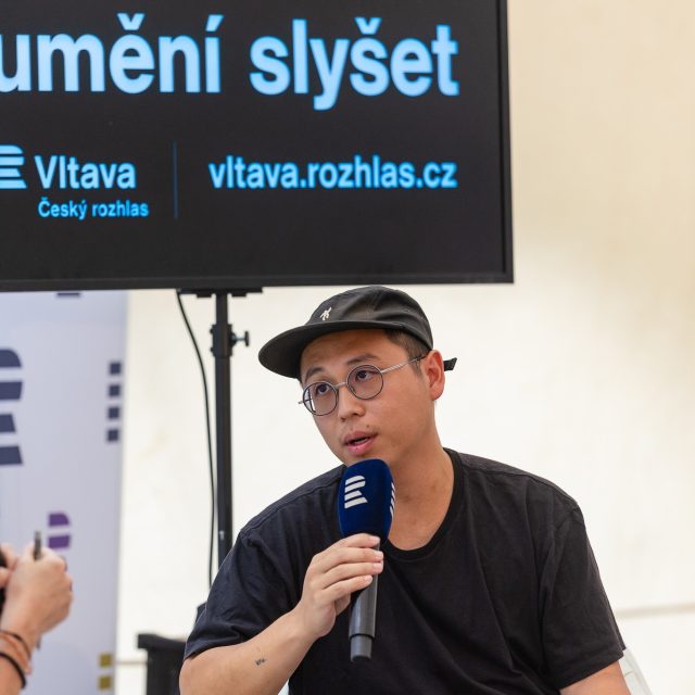 Hostem Vizitky na Letní filmové škole byl režisér Dužan Duong. Moderuje Karolína Koubová | foto: Jiří Šeda