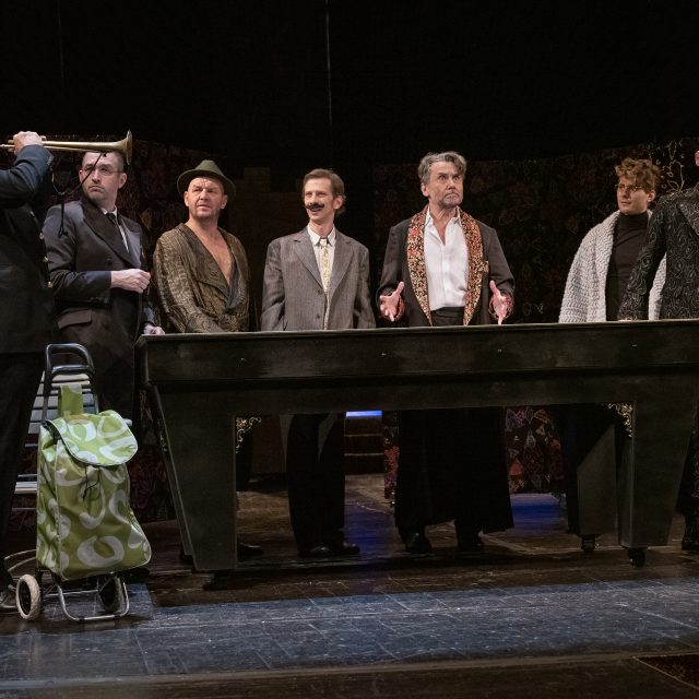 Revizor | foto: Viktor Kronbauer