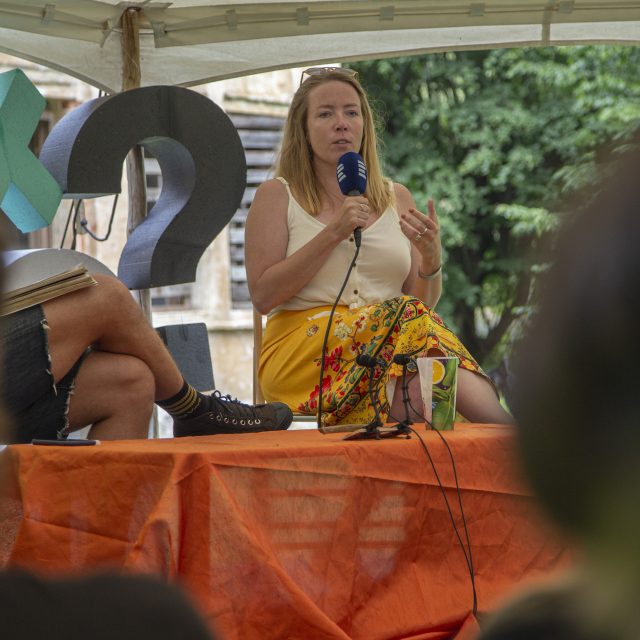 Podhoubí živě z festivalu Povaleč s íránistkou a arabistkou Lenkou Hrabalovou | foto: archiv festivalu Povaleč