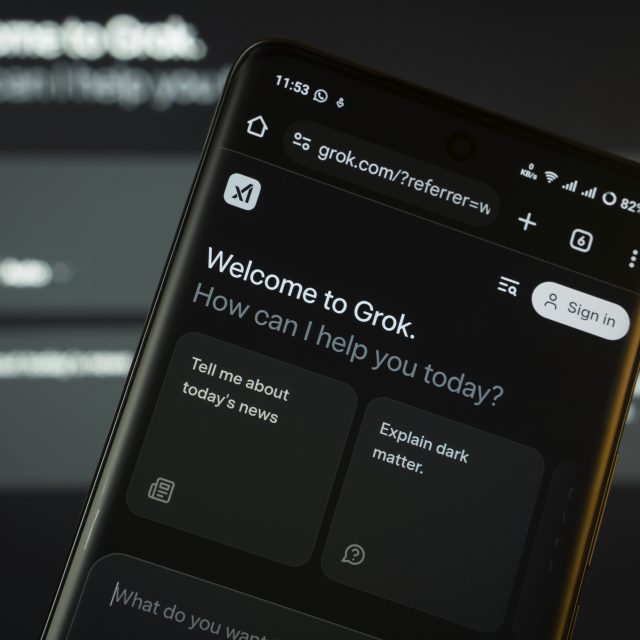 Chatbot Grokk | foto: Mojahid Mottakin,  imageBROKER / Profimedia