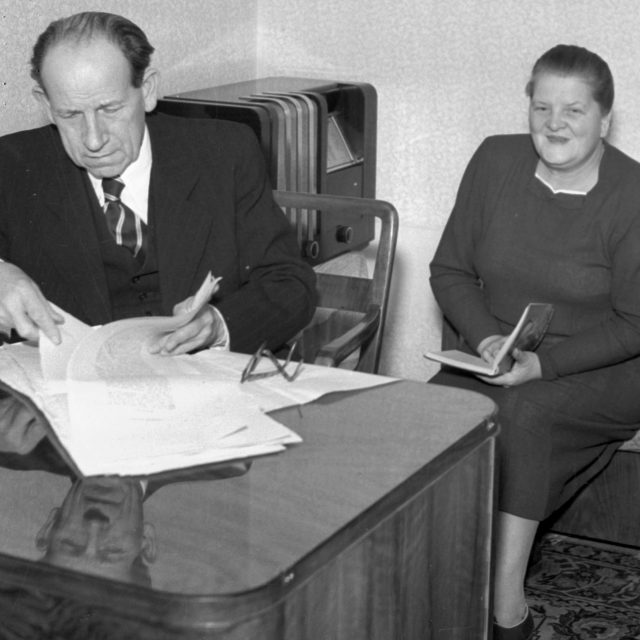 Prezident a spisovatel Antonín Zápotocký s manželkou Marií Zápotockou | foto: Bohuslav Parbus,  ČTK