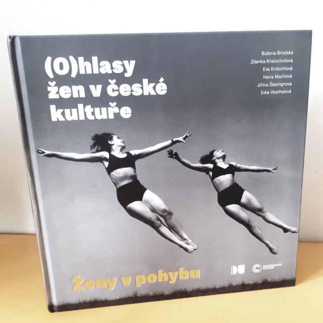 Kniha Ženy v pohybu z edice  (O)hlasy žen v české kultuře | foto: Veronika Jošková Štefanová,  Český rozhlas,  Český rozhlas