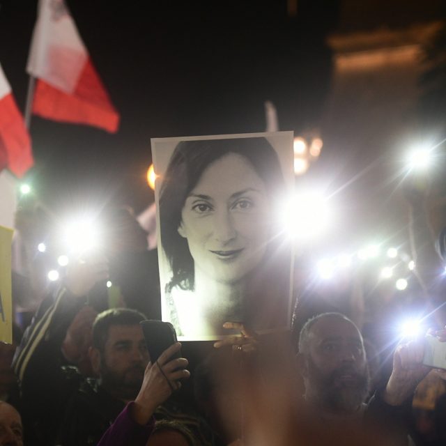Demonstranti na Maltě požadují vyšetření vraždy novinářky Daphne Caruanaové Galiziové | foto: Fotobanka Profimedia