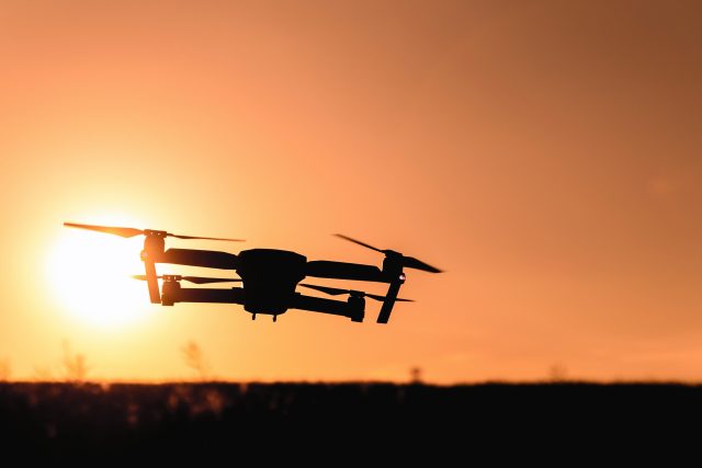 Čínský výrobce vytvořil dron pro přepravu lidí,  je stabilní a snadno se řídí | foto:  JESHOOTS.com,   Pexels,   CC0 License
