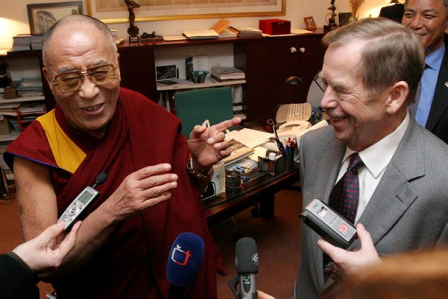 Dalajláma a Václav Havel | foto: Ondřej Besperát