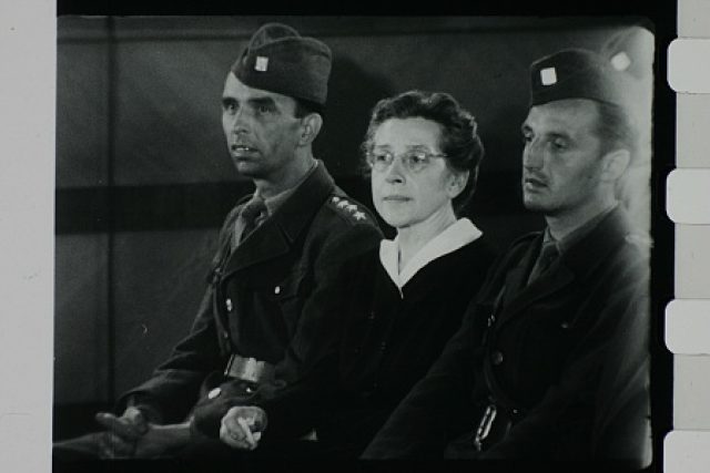Milada Horáková u soudu | foto:  Národní filmový archiv