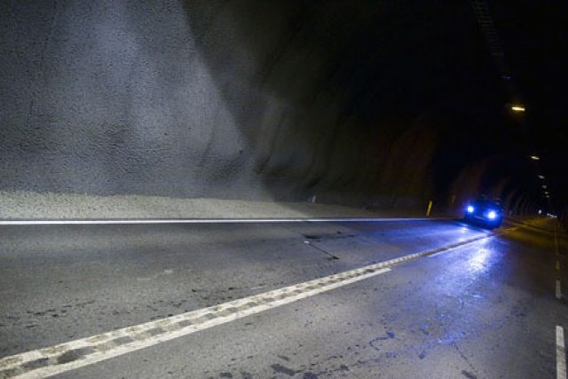 Tunel na islandu spojuje dvě města,  která si nejsou příliš nakloněná | foto: Martina  Hanáčková