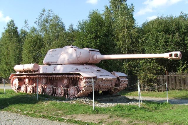 Růžový tank,  David Černý | foto: Hynek Moravec,  licence Creative Commons Attribution 3.0 Unported