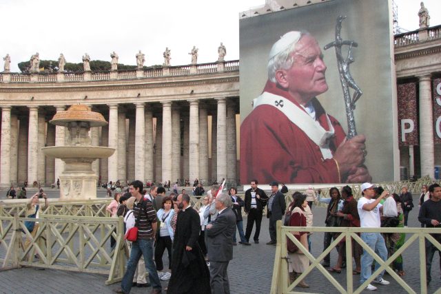 Vatikán a Řím jsou připraveny na blahořečení Jana Pavla II. | foto: Martin Dorazín,  Český rozhlas