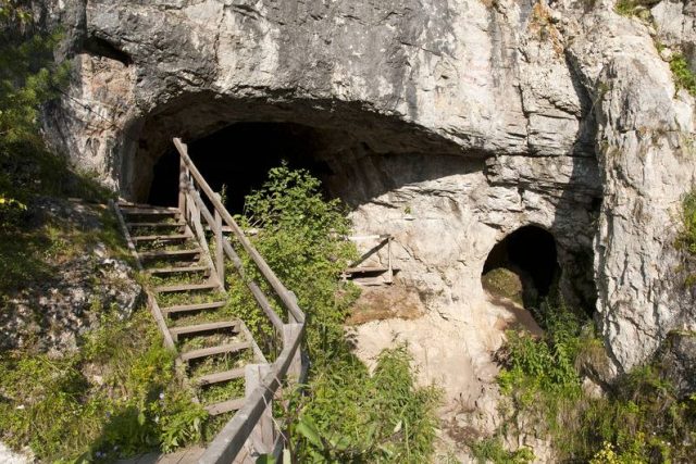 Denisova jeskyně na jihu Sibiře,  místo nálezu pozůstatků tzv. denisovanů | foto:  MPI for Evolutionary Anthropology