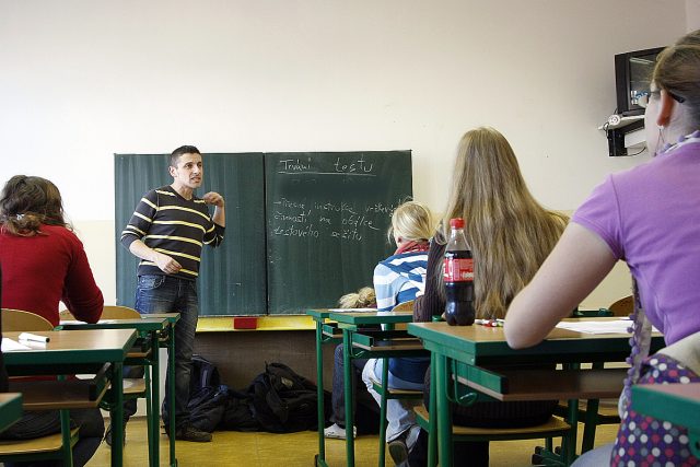 Vůbec nic hrozného se nestane,  pokud maturitu převezmou školy a její státní podoba zcela zanikne | foto: Filip Jandourek