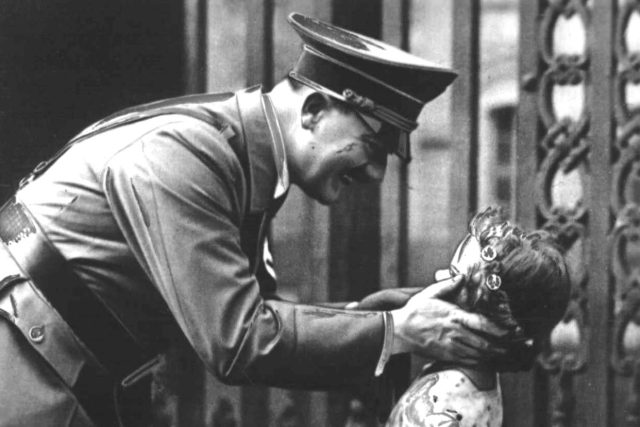 Archivní snímek-Hitler získává mládež | foto: Archivní a programové fondy Českého rozhlasu