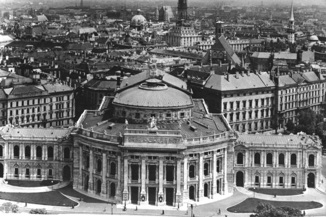 Vídeň-Burgtheater | foto: Archivní a programové fondy Českého rozhlasu