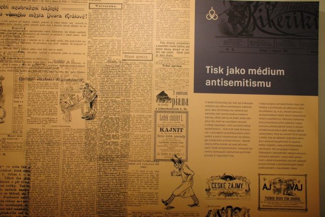 Tisk jako médium antisemitismu  (z expozice v Rabínském domě v Polné) | foto: Jana Šustová,  Český rozhlas