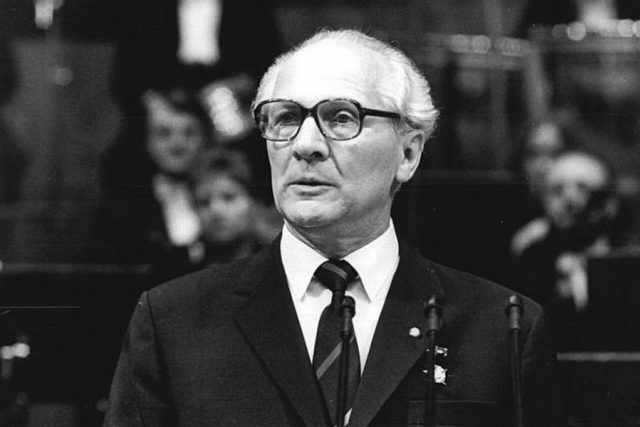 Vůdce východoněmeckých komunistů Erich Honecker v říjnu 1987 | foto: bundesarchiv.de   