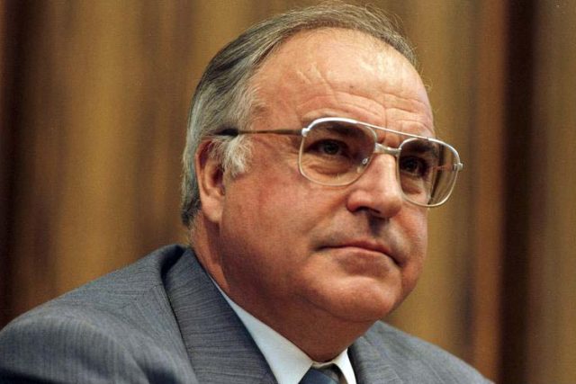 Bývalý německý spolkový kancléř z let 1982 až 1998 Helmut Kohl | foto:  CC-BY-SA,   Bundesarchiv,  B 145 Bild-F074398-0021 / Engelbert Reineke